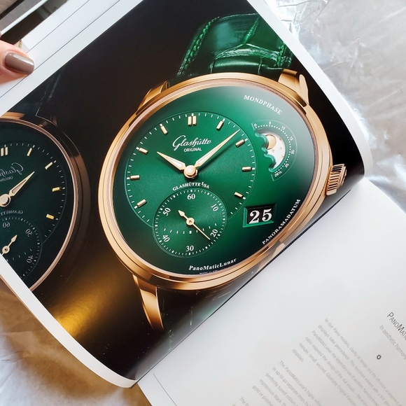 Glashütte ORIGINAL Collection Book - Picture 1 of 8
